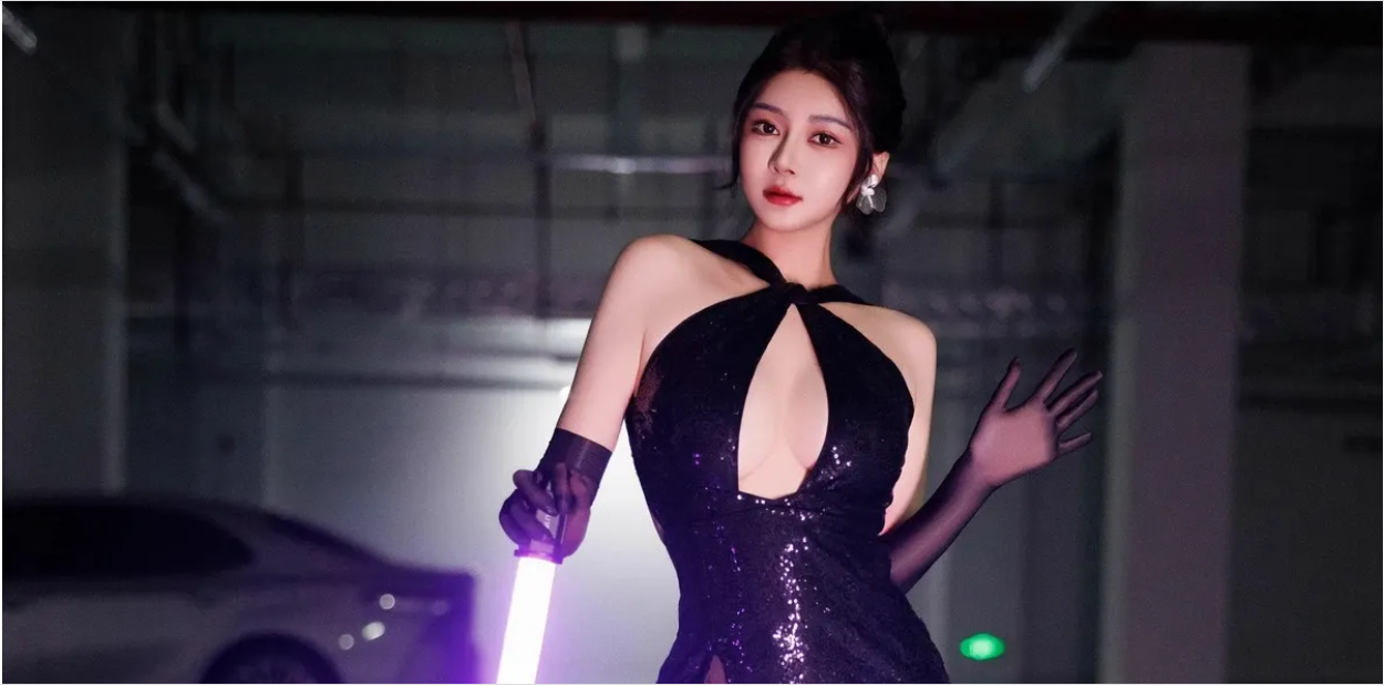9512_凯竹quinn感性黑色连衣裙配黑色的丝袜秀丰腴身材撩_