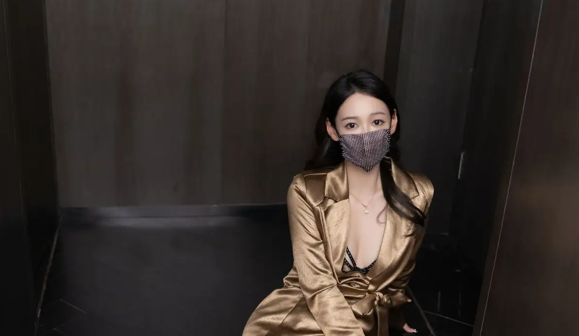 9751_女天使唐安琪感性黑色拨人心弦的贴身衣服配魅_