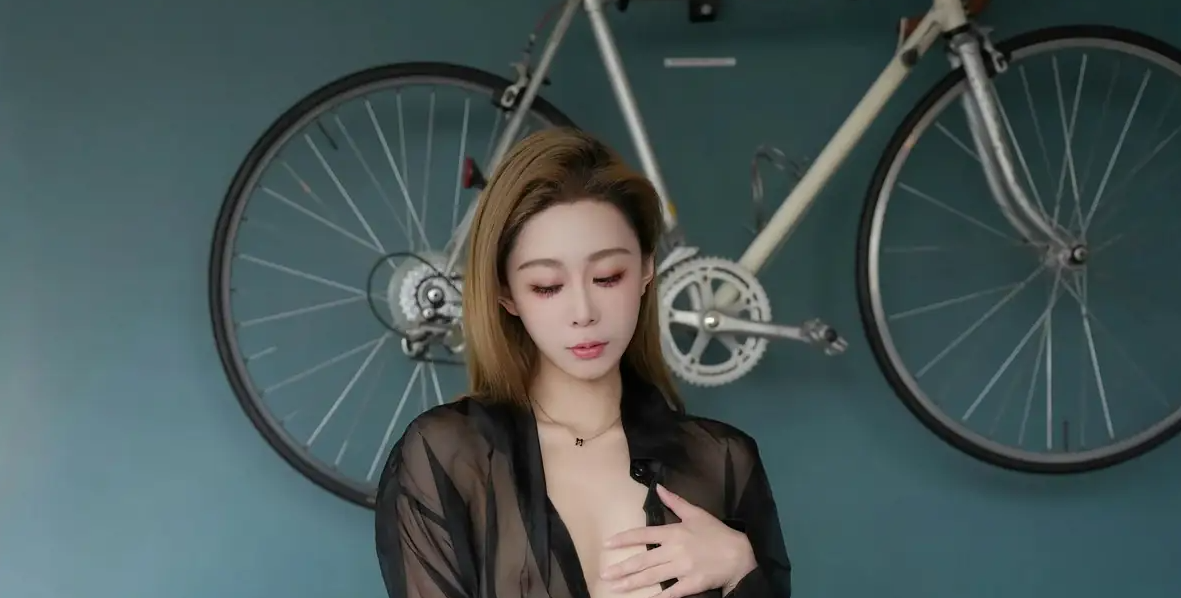 9754_女天使糖糖❤感性白色运动贴身衣服轻透黑纱服_