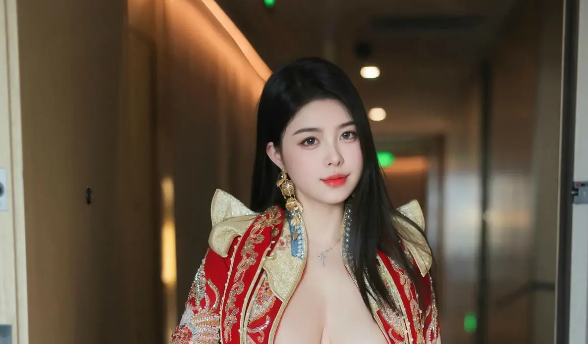 9869_女天使林若凡f感性红色新娘装配黑色的丝吊袜半_