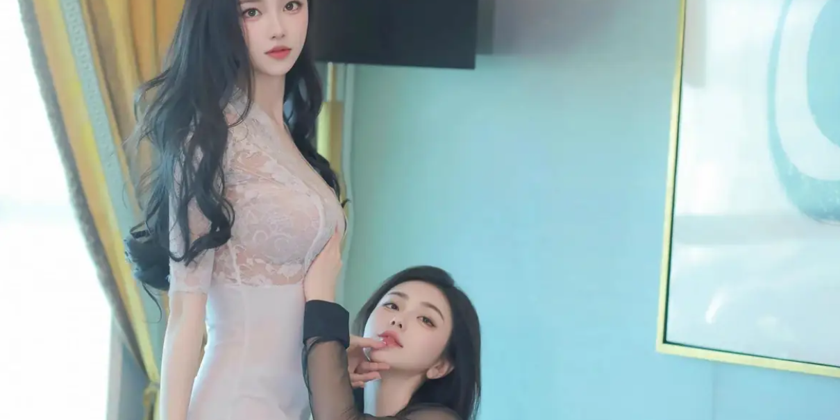 9795_女天使伊一moon房私感性姐妹花拨人心弦的贴身衣服_