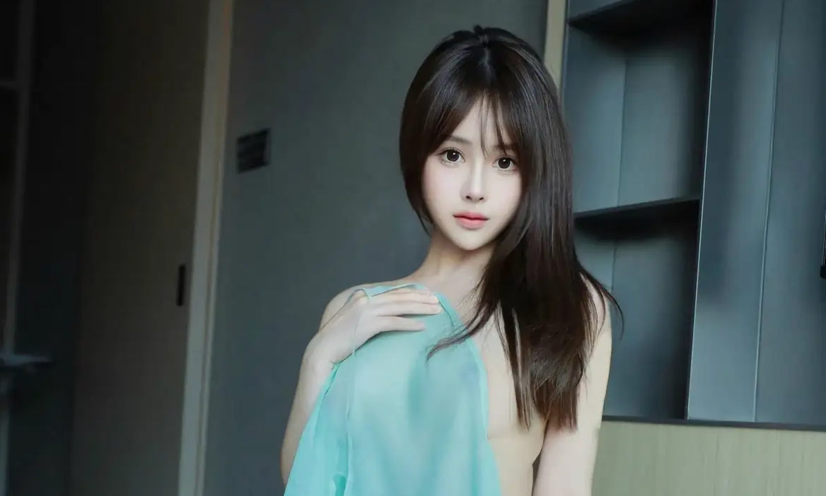 9807_女天使evelyn艾莉感性绿色拨人心弦的服饰配白色网袜