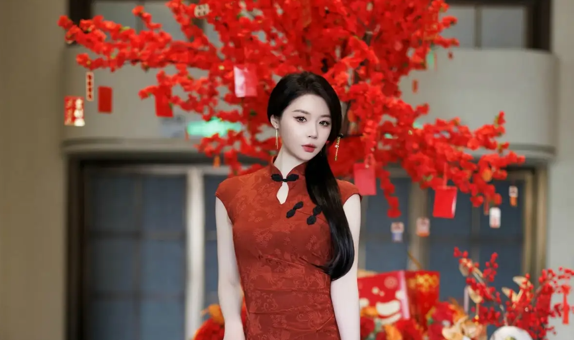 9812_女天使梦心玥感性红色旗袍服饰露红色贴身衣服_
